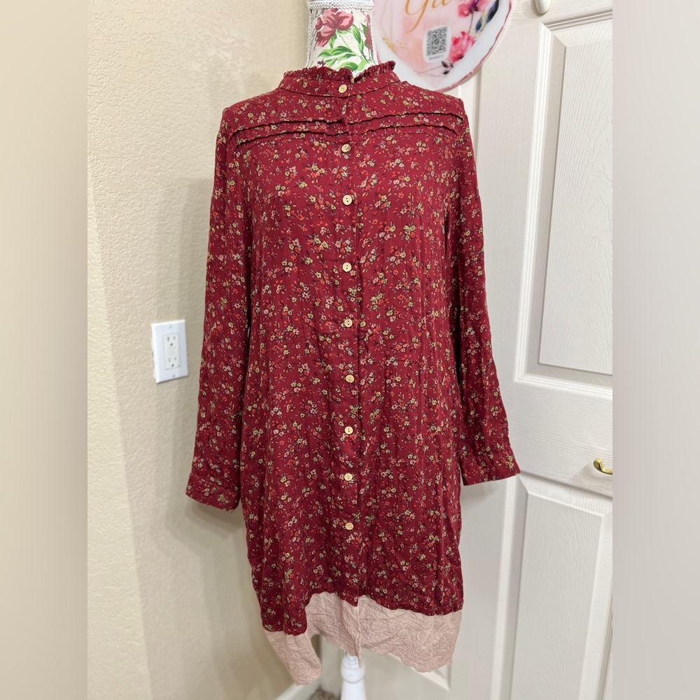 Gracila Vintage Floral Long Sleeve Dress in Red
